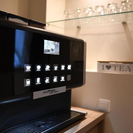 Ata Hotel - Self Check-In Hamburg Exterior photo